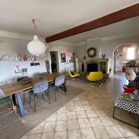 - Quartier Noailles فيلة